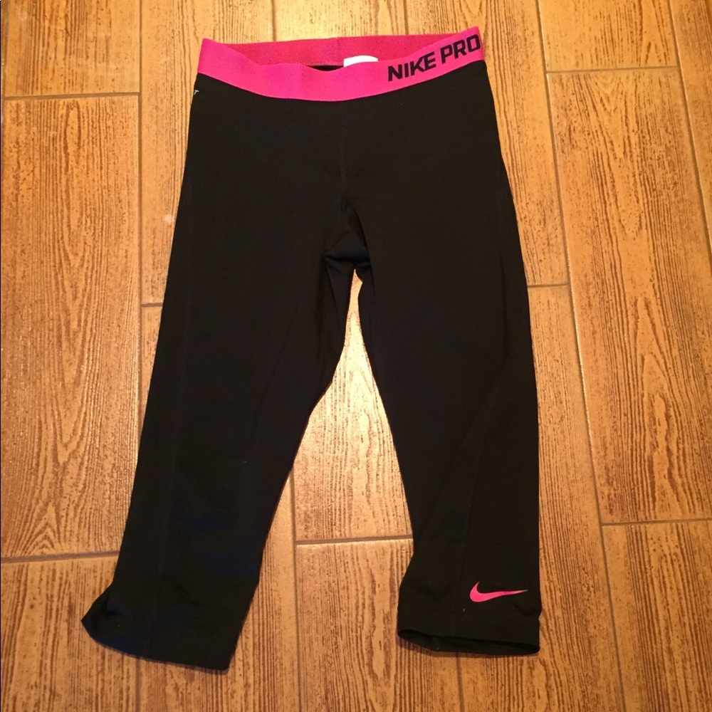 Nike Pro Mid-Calf leggings